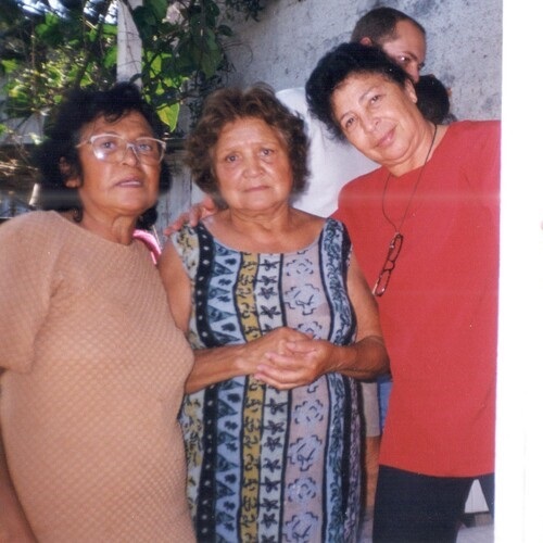 Lucinda, Lourdes e Teresa