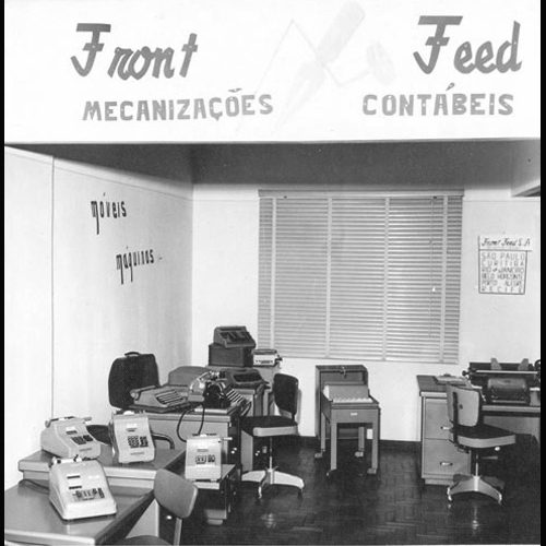 Filial da "Front Feed" em CWB (praça Zacarias)