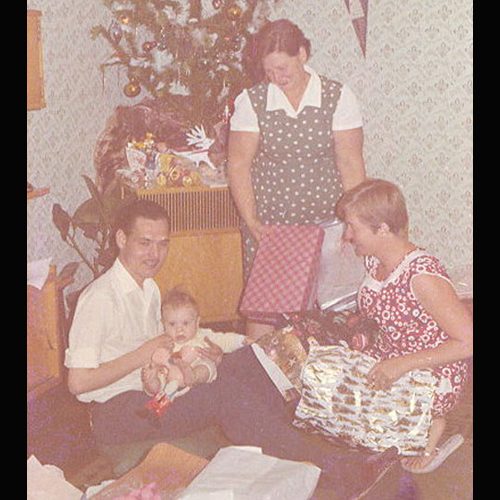 Jacir com o filho Acyr, Helma e Erica