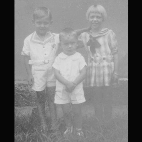 Jacir e Erica com amigo